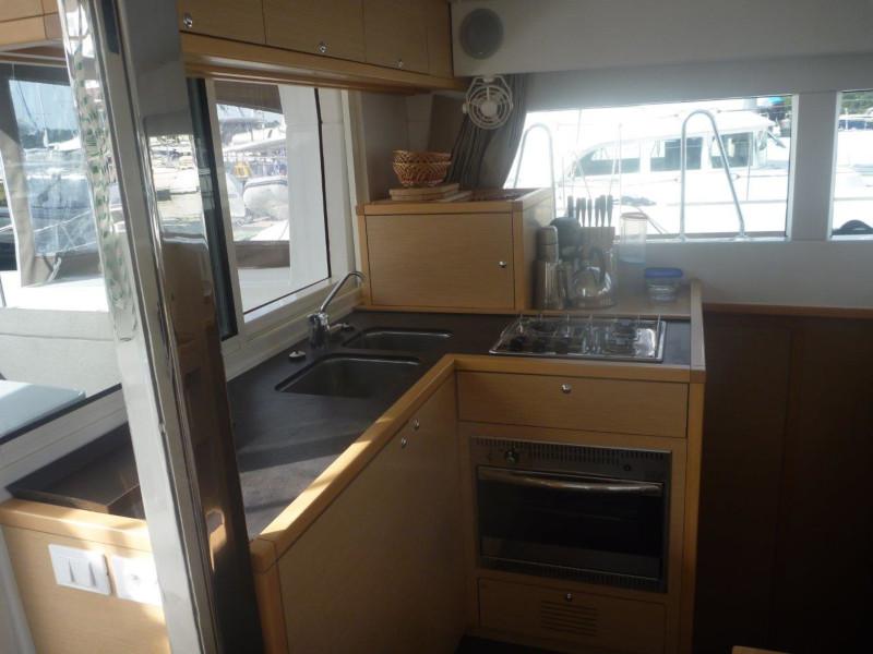 Book yachts online - catamaran - Lagoon 39 - Bumblebee - rent