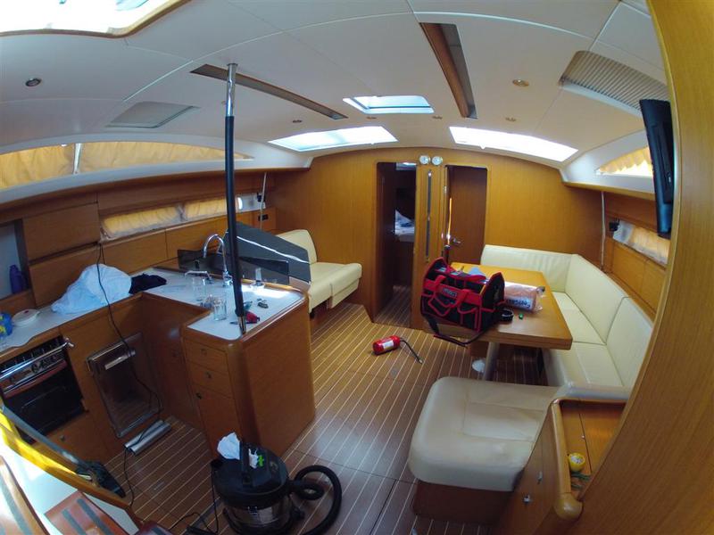 Book yachts online - sailboat - Jeanneau 53 - Tina - rent