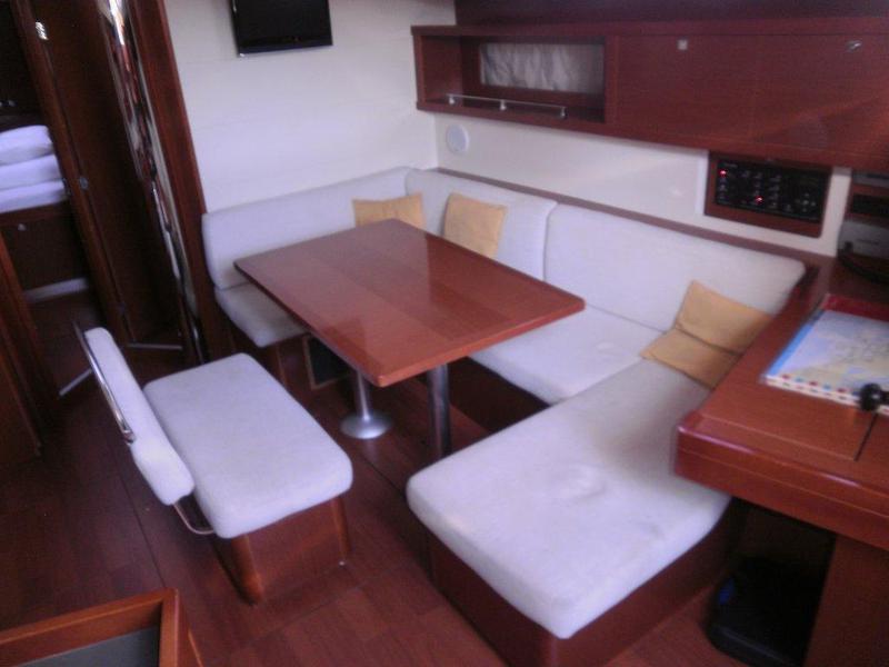 Book yachts online - sailboat - Oceanis 45 - Ponente - rent
