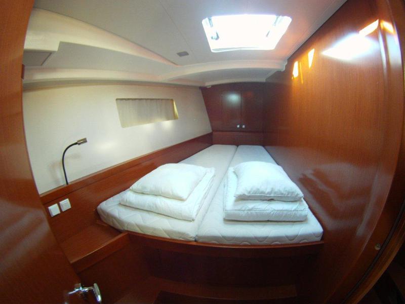 Book yachts online - sailboat - Oceanis 45 - Ponente - rent