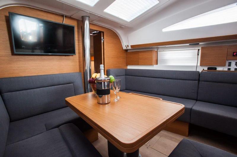 Book yachts online - sailboat - Elan Impression 40 - Stardust with A/C - rent