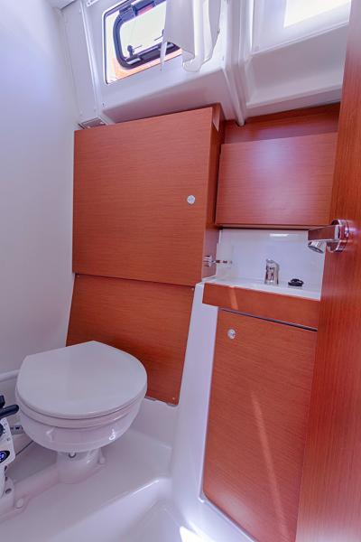 Book yachts online - sailboat - Oceanis 38.1 - MARE NOSTRUM II - rent