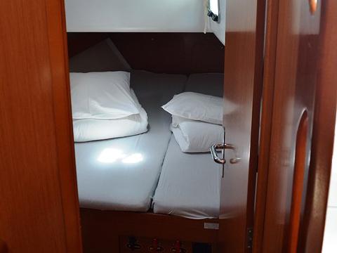 Book yachts online - sailboat - Cyclades 43.4 - Klementa - rent