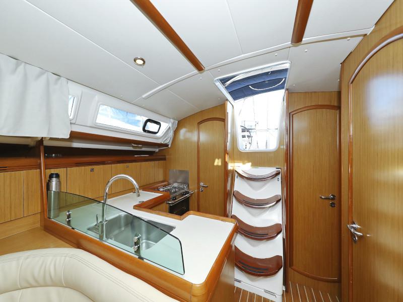 Book yachts online - sailboat - Sun Odyssey 39i - Lucija - rent