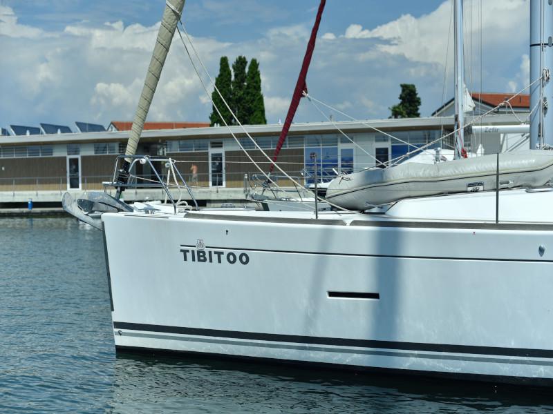 Book yachts online - sailboat - Dufour 450 GL - Tibitoo - rent