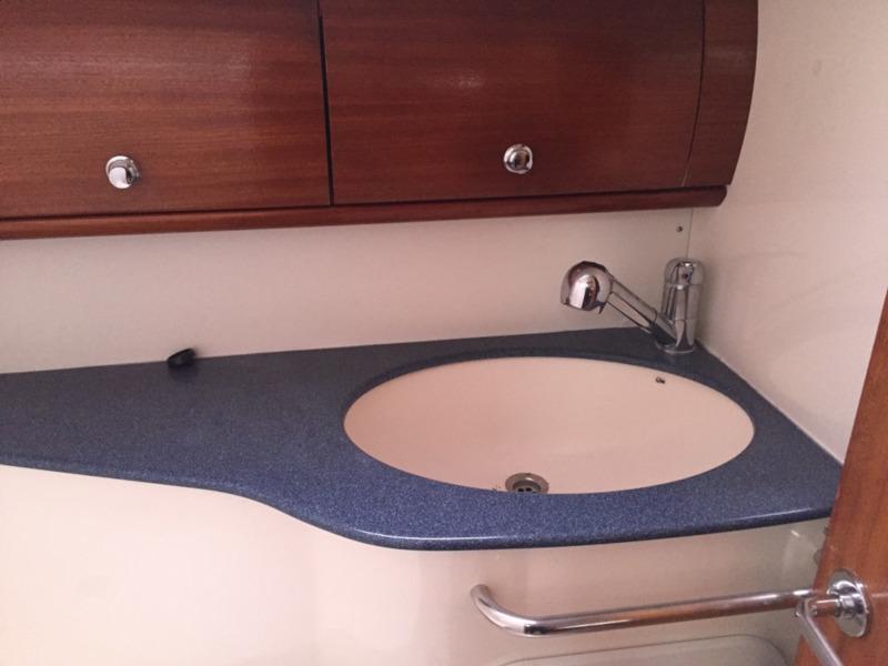 Book yachts online - sailboat - Bavaria 44 - Plavac mali - rent