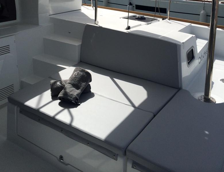 Book yachts online - catamaran - Lagoon 450  Flybridge - Odysseus - rent