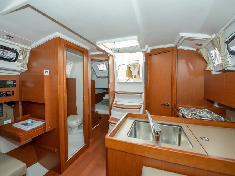 Book yachts online - sailboat - Oceanis 35.1 - Aquilo - rent