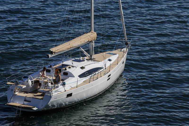 Book yachts online - sailboat - Elan 45 Impression - Her Majesty  - rent
