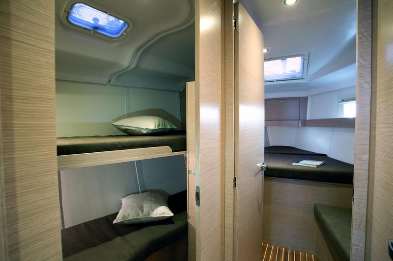 Book yachts online - sailboat - Elan 45 Impression - Casino Royale I - rent