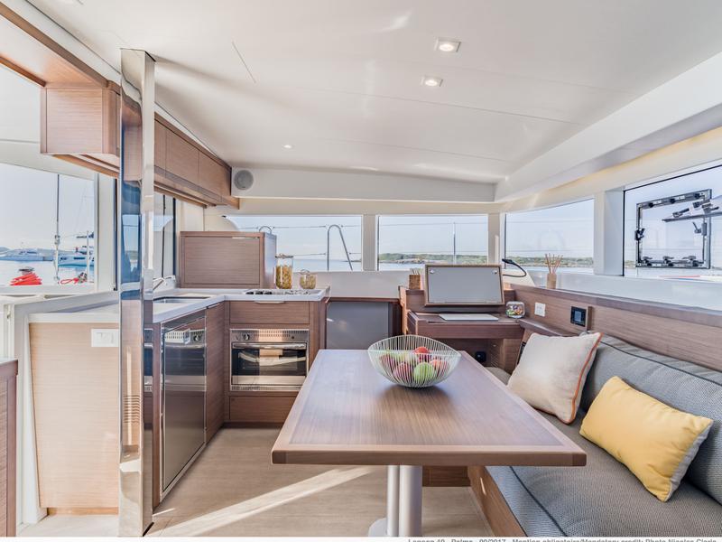 Book yachts online - catamaran - Lagoon 40 - LA LUNA - rent