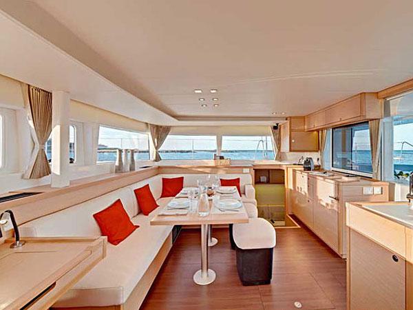 Book yachts online - catamaran - Lagoon 450 - MIRA V - rent