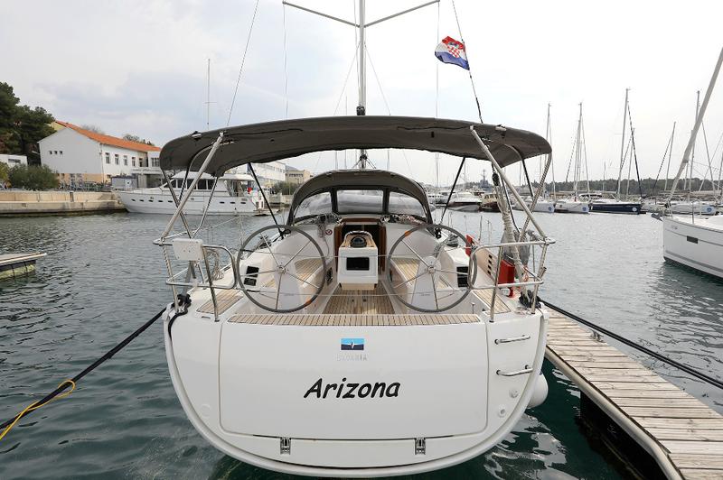Book yachts online - sailboat - Bavaria Cruiser 34 - ARIZONA - rent