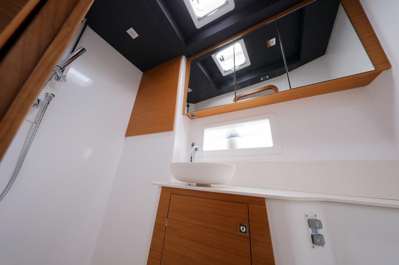 Book yachts online - catamaran - Dufour 48 - BE MINE - rent
