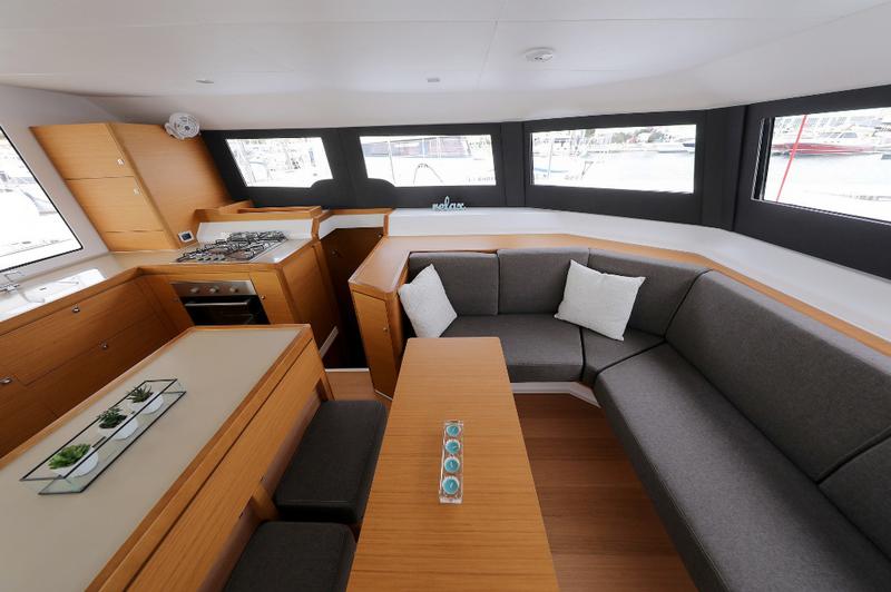 Book yachts online - catamaran - Dufour 48 - BE MINE - rent