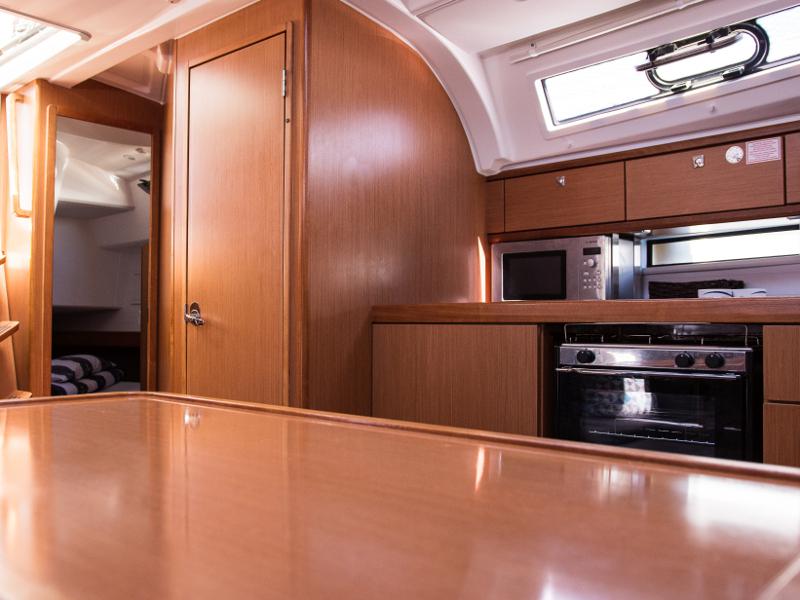 Book yachts online - sailboat - Bavaria 41 Cruiser - STAR LILLI - rent