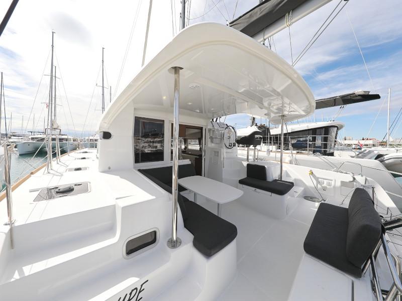 Book yachts online - catamaran - Lagoon 40-3 EXCLUSIVE - THE CURE OWNER VERSION AC salon + generator - rent