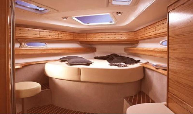 Book yachts online - motorboat - Bavaria 42 Sport - Sport 44ft Open - rent