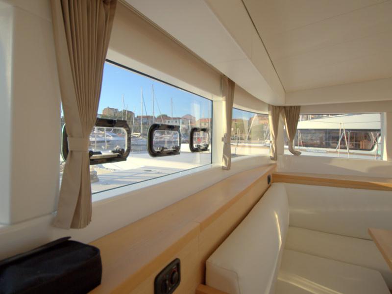 Book yachts online - catamaran - Lagoon 39 - White Cat - rent