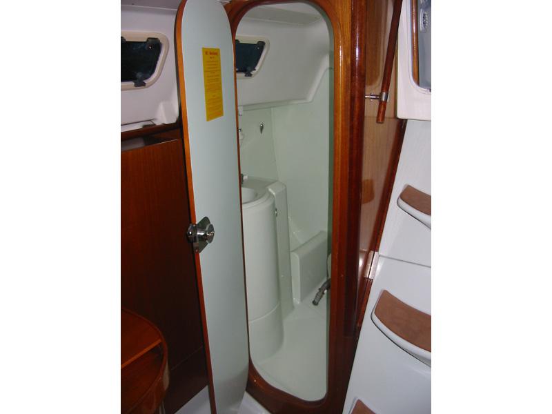 Book yachts online - sailboat - First 265 - COMMODORE - rent
