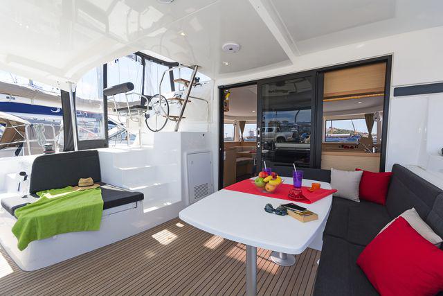 Book yachts online - catamaran - Lagoon 42 A/C &amp; GEN - MOJITO - rent
