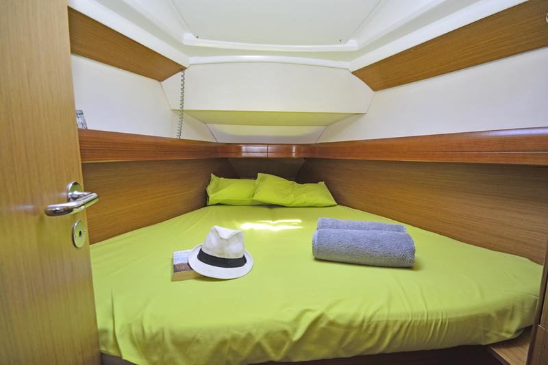 Book yachts online - sailboat - Sun Odyssey 36i - Rebecca - rent