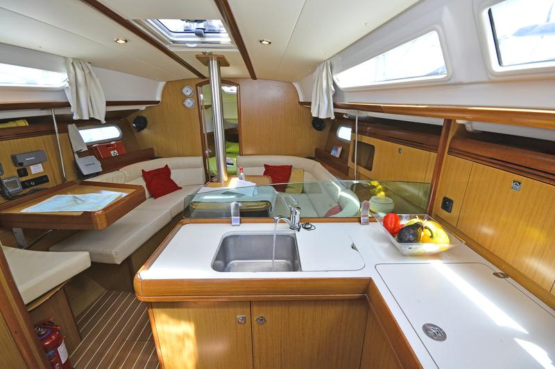 Book yachts online - sailboat - Sun Odyssey 36i - Rebecca - rent