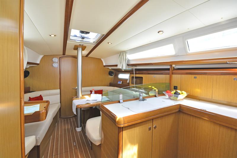 Book yachts online - sailboat - Sun Odyssey 36i - Rebecca - rent