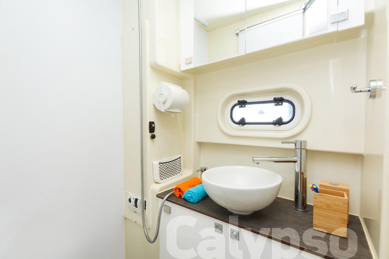 Book yachts online - catamaran - Bali 4.3 A/C &amp; GEN - CALYPSO BALI 4.3 - rent