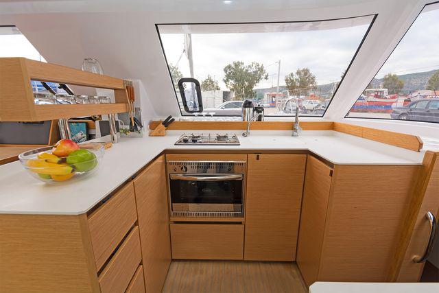 Book yachts online - catamaran - Nautitech Open 40 - MOONLIGHT  - rent
