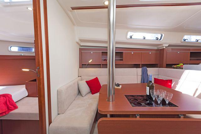 Book yachts online - sailboat - Hanse 385 - Serendip - rent