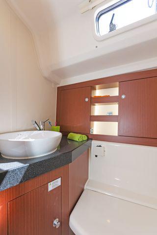 Book yachts online - sailboat - Hanse 385 - Serendip - rent