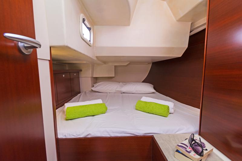 Book yachts online - sailboat - Hanse 430 - Panta Rhei - rent