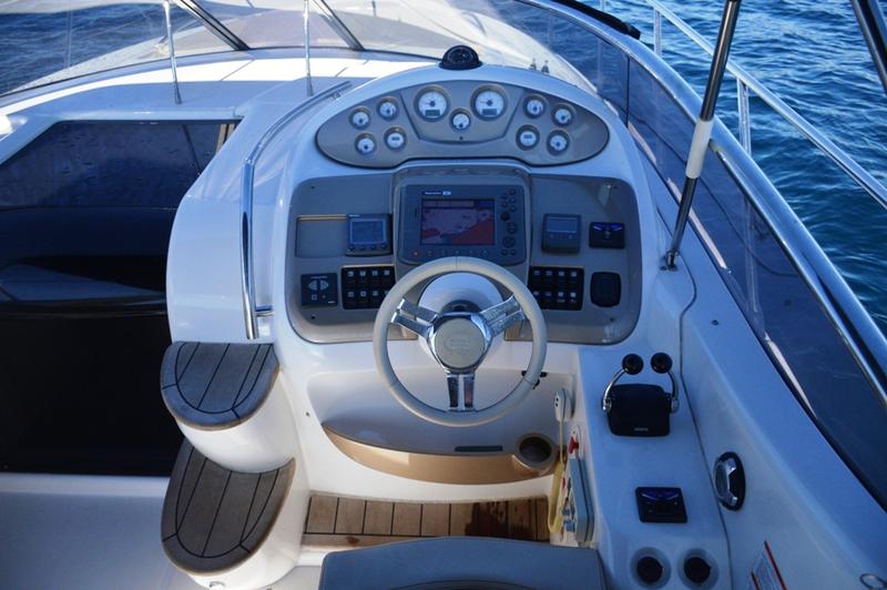 Book yachts online - motorboat - Sessa C35 - 1116 VD - rent