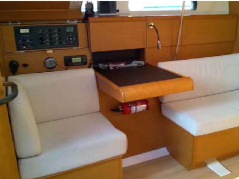 Book yachts online - sailboat - Sun Odyssey 439 - Harry the Viking - rent