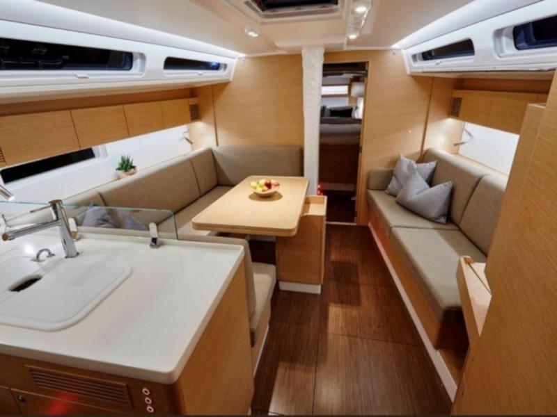 Book yachts online - sailboat - Dufour 360 Grand Large - Tidal Bay - rent