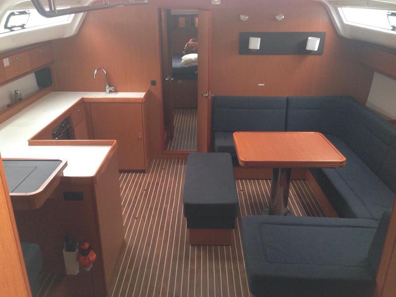Book yachts online - sailboat - Bavaria Cruiser 51 - Windseeker - rent