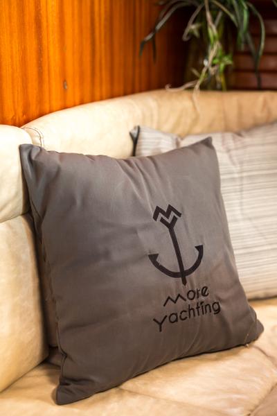 Book yachts online - sailboat - Bavaria 44 - Bavaria 44 (2002) - rent