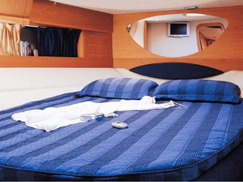 Book yachts online - motorboat - Blu Martin 46 ST - Gilda - rent