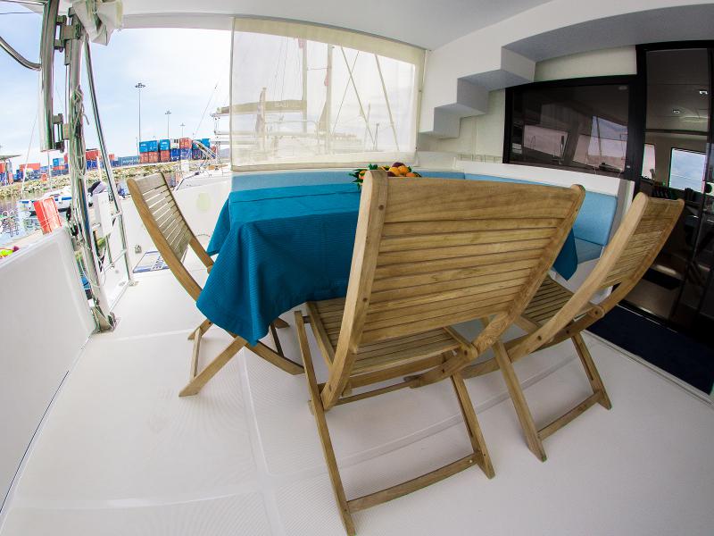 Book yachts online - catamaran - Bali 4.5 - Advocat - rent