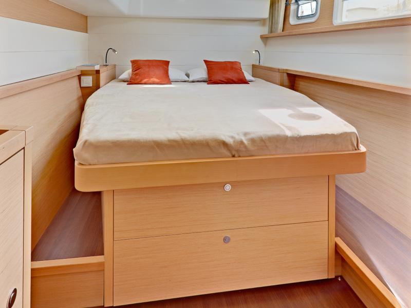 Book yachts online - catamaran - Lagoon 450  Flybridge - Miriam - rent