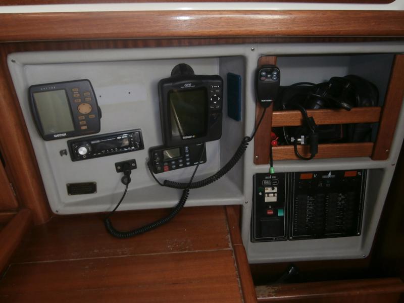 Book yachts online - sailboat - Bavaria 38 - Hercules - rent