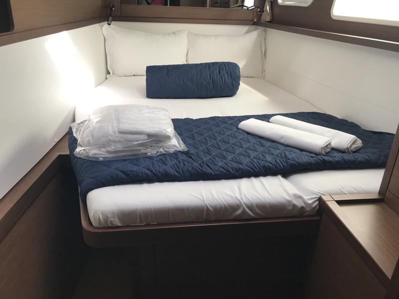 Book yachts online - catamaran - Lagoon 450F - Cor Caroli (SXM) - rent