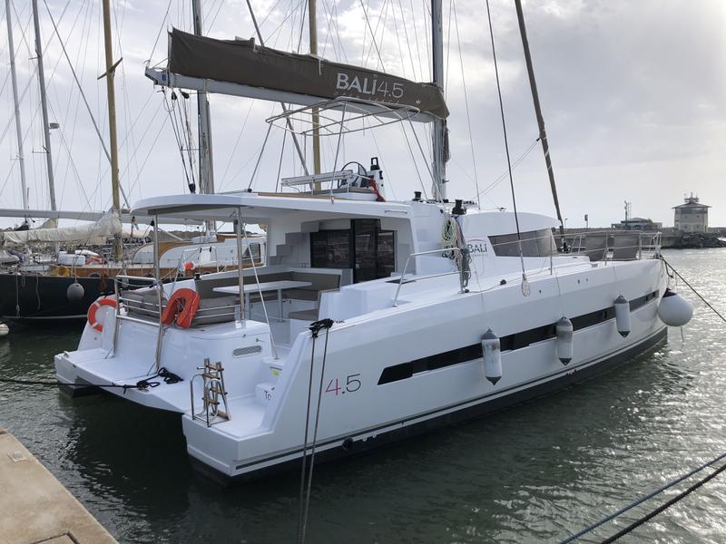 Book yachts online - catamaran - Bali 4.5 Salina - Salina - rent