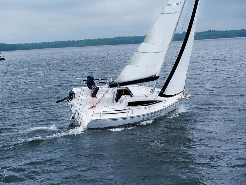 Book yachts online - sailboat - Maxus 26 Prestige 7/2 - VELA - rent