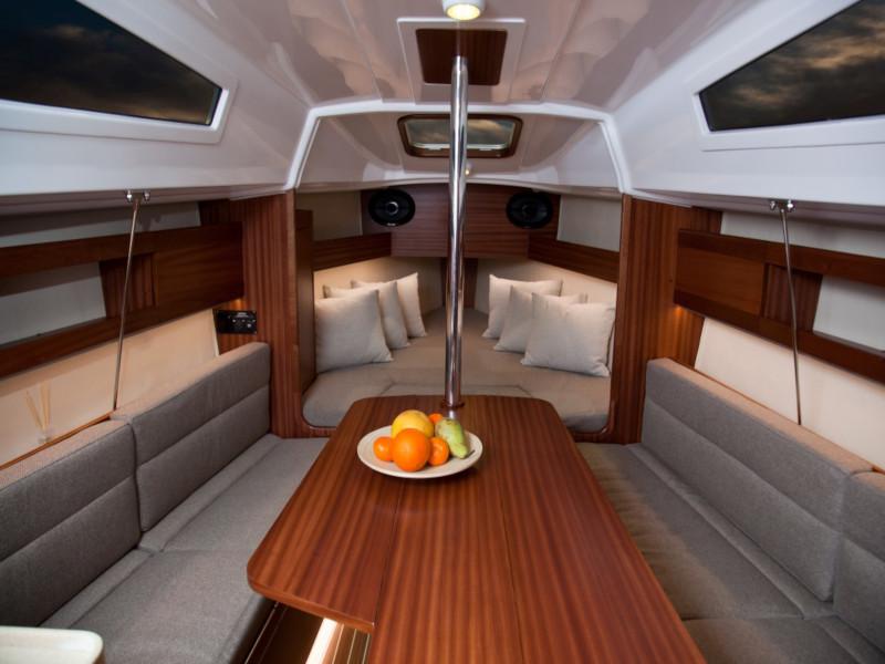 Book yachts online - sailboat - Maxus 26 Prestige 7/2 - KHEPRI - rent