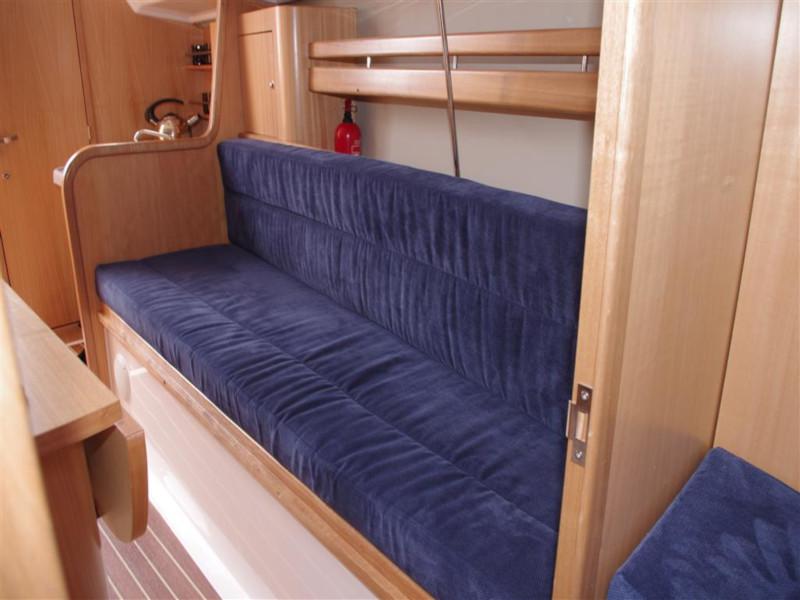 Book yachts online - sailboat - Maxus 28 Standard - SKIROS - rent