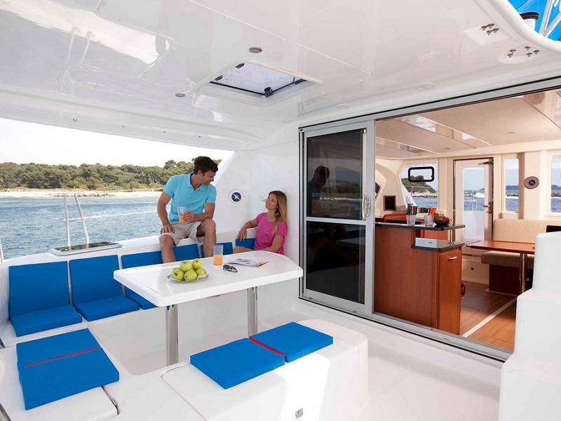 Book yachts online - catamaran - Sunsail 444 - Sunsail 444 (2014) - rent