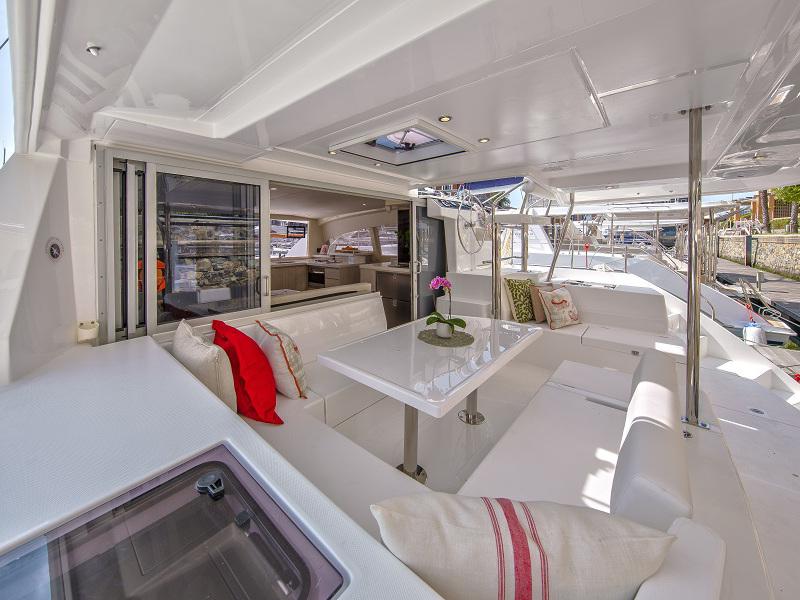 Book yachts online - catamaran - Sunsail 404 - Sunsail 404 (2018) - rent
