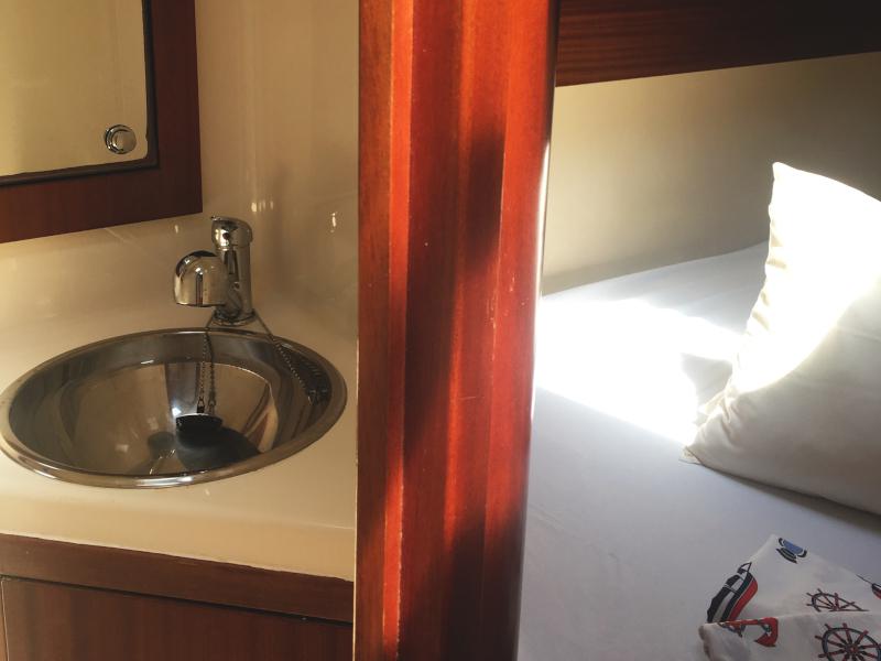 Book yachts online - sailboat - Salona 42 - Ramande - rent